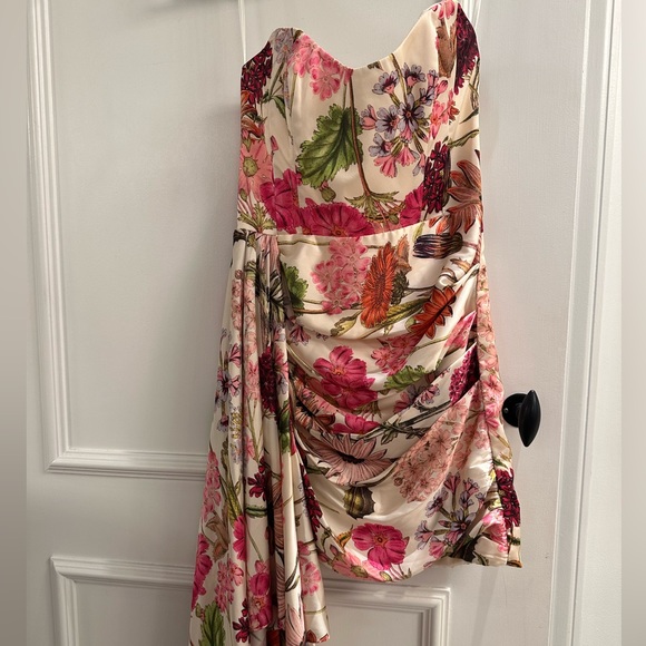 🌺💗Katie May Floral Draping Mini Dress - size XS - never worn!🩷🌺NWOT - Picture 4 of 7